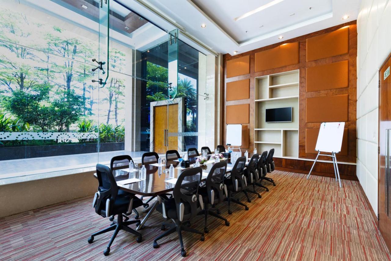 Courtyard By Marriott Pune Chākan Dış mekan fotoğraf
