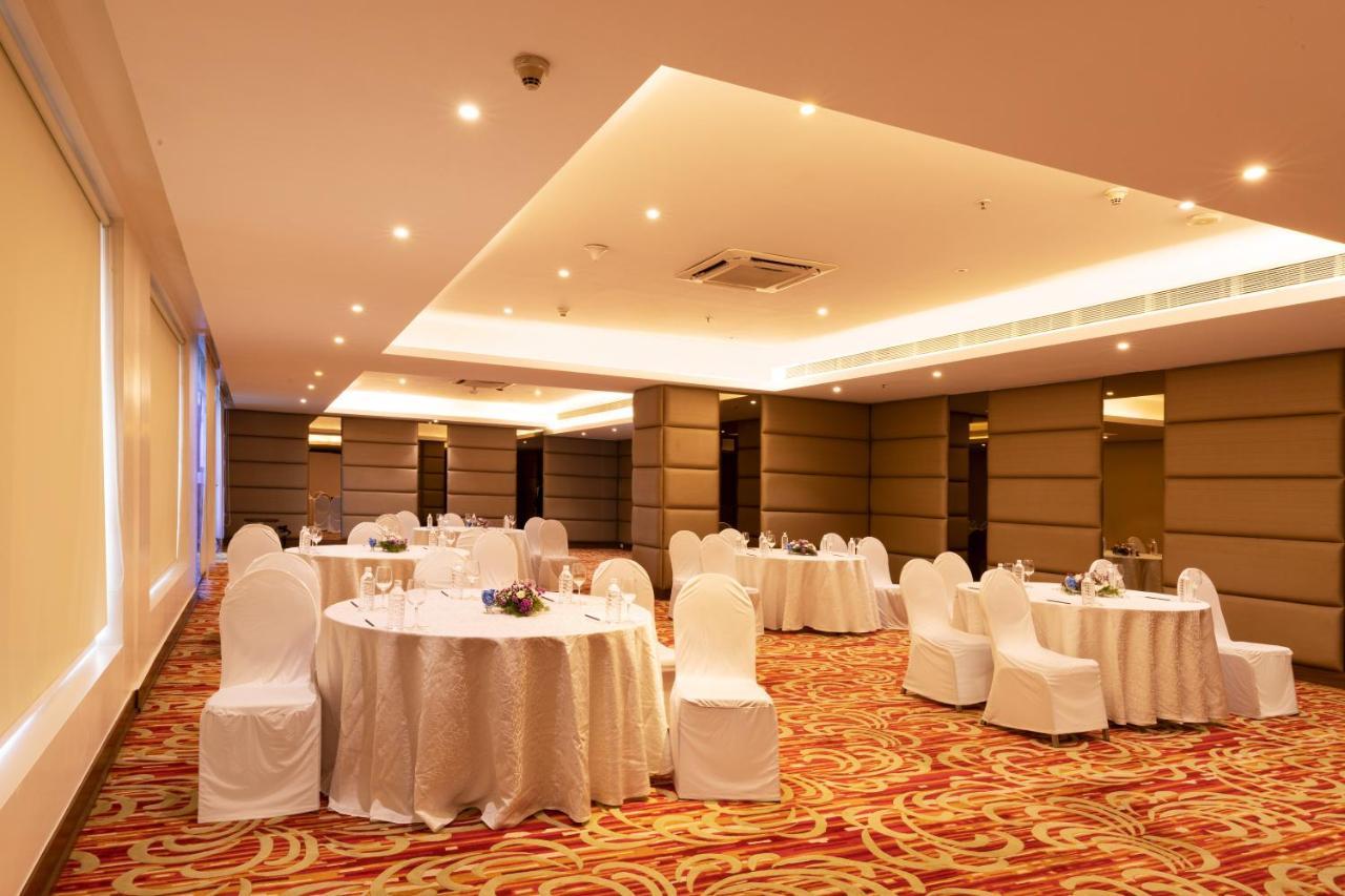 Courtyard By Marriott Pune Chākan Dış mekan fotoğraf