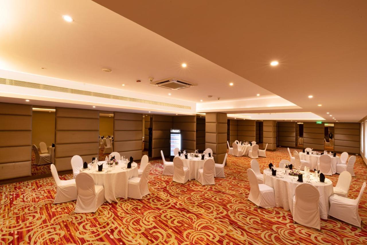 Courtyard By Marriott Pune Chākan Dış mekan fotoğraf