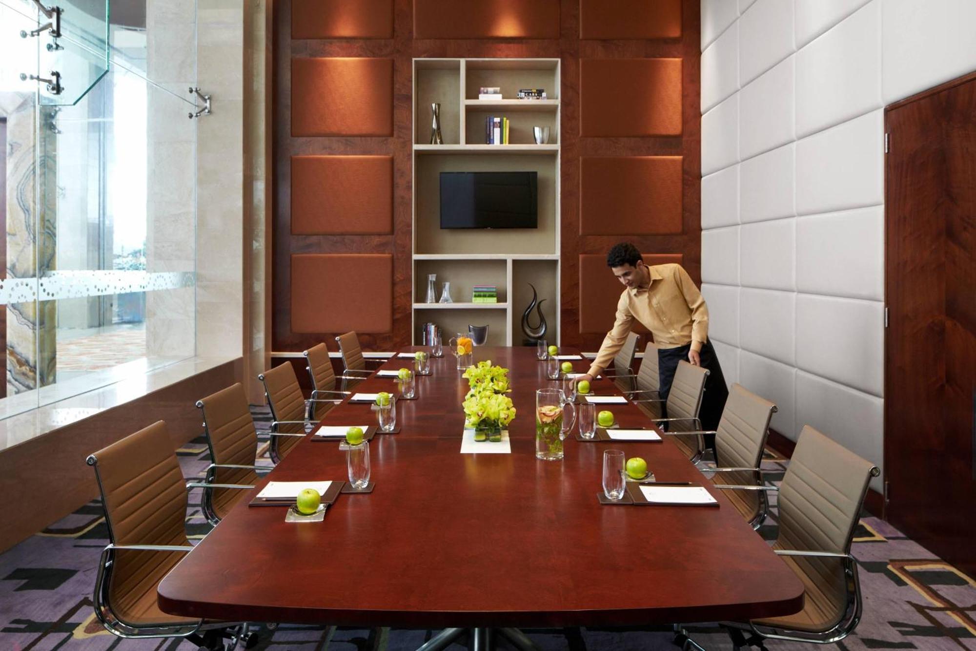 Courtyard By Marriott Pune Chākan Dış mekan fotoğraf