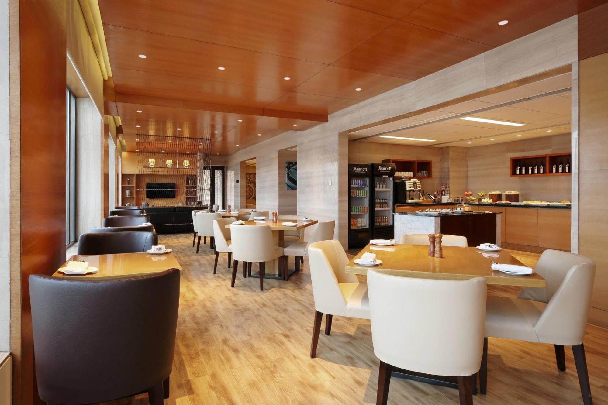 Courtyard By Marriott Pune Chākan Dış mekan fotoğraf